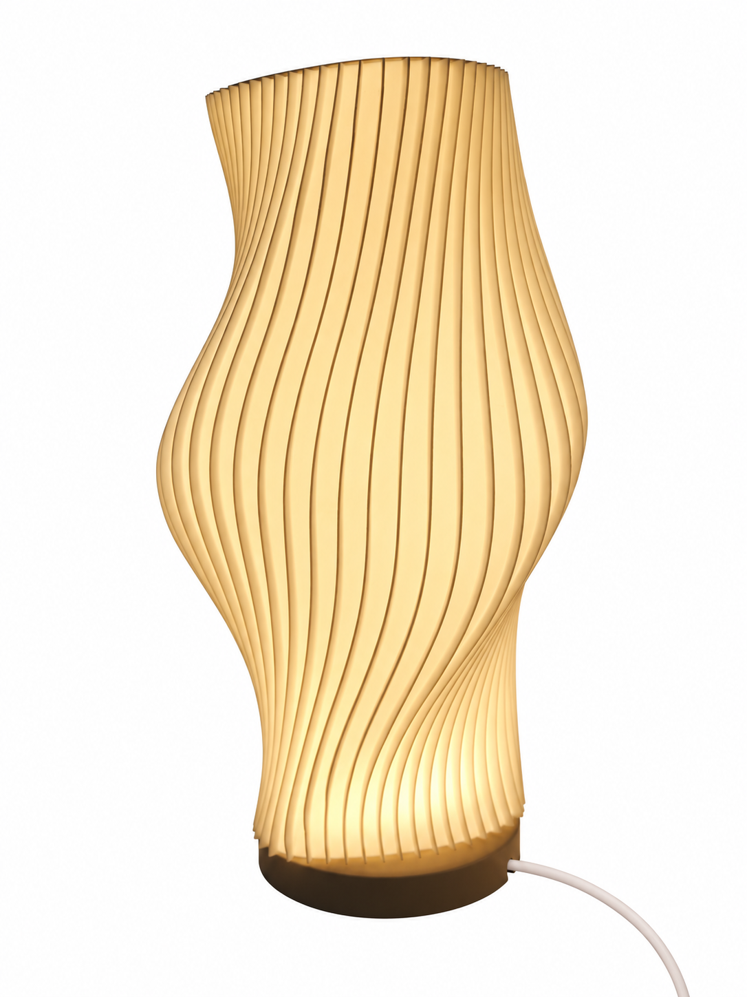 Candeeiro espiral em tons amarelos impresso em 3D com base escura, aceso